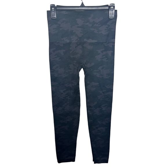 Spanx Look at Me Now Seamless Compression Black Camo Leggings Pants Large Womens - Picture 1 of 4